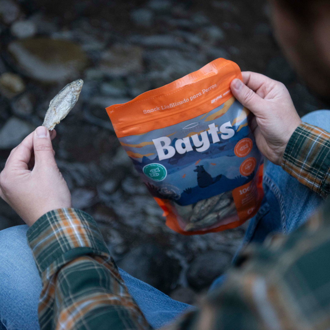 Snack Liofilizado BAYTS® Bocaditos 100g | Trucha Natural | Omega 3 & 6 | Perros y Gatos
